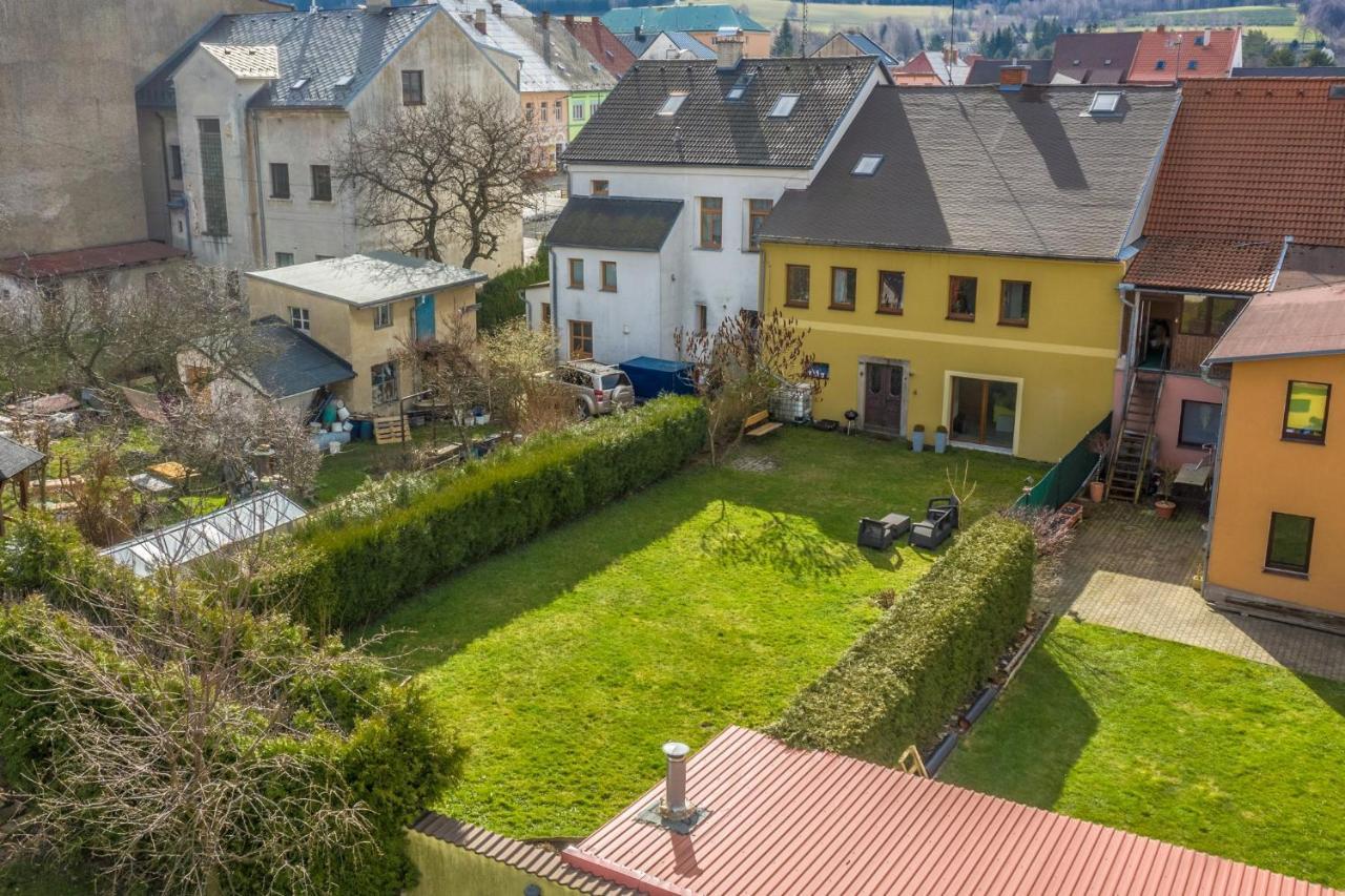 Ubytovani Na Namesti Nove Mesto pod Smrkem Dış mekan fotoğraf